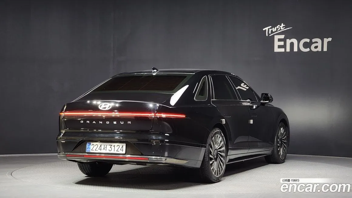 Hyundai Grandeur 2023 из KR, фото 2