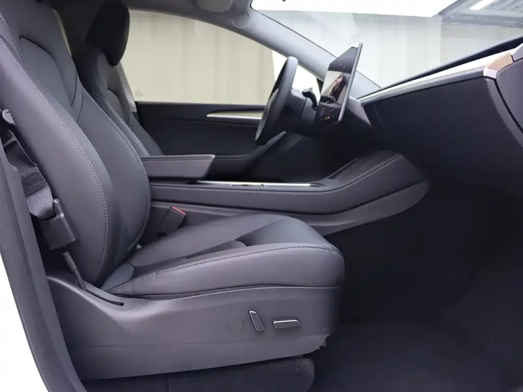 Tesla Model Y 2023 из CN, фото 7