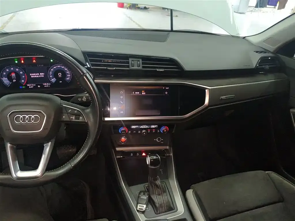 Audi Q3 2021 из CN, фото 3