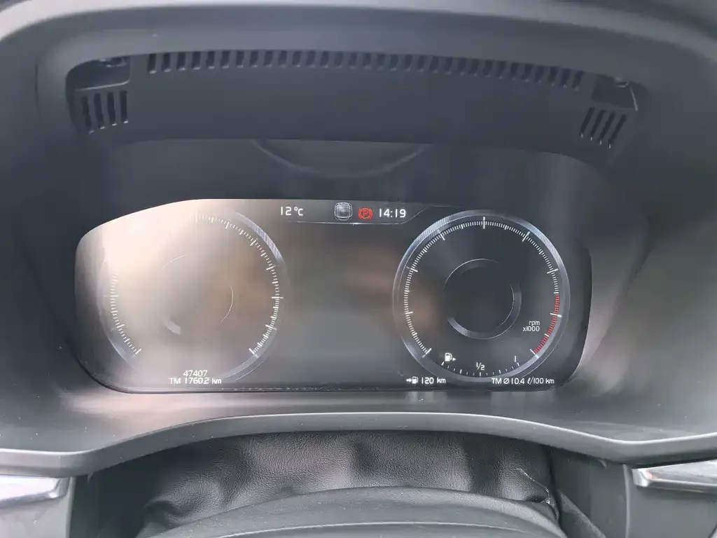Volvo XC60 2021 из CN, фото 3