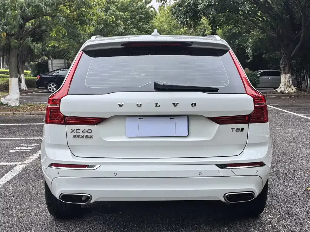 Volvo XC60 2021 из CN, фото 7