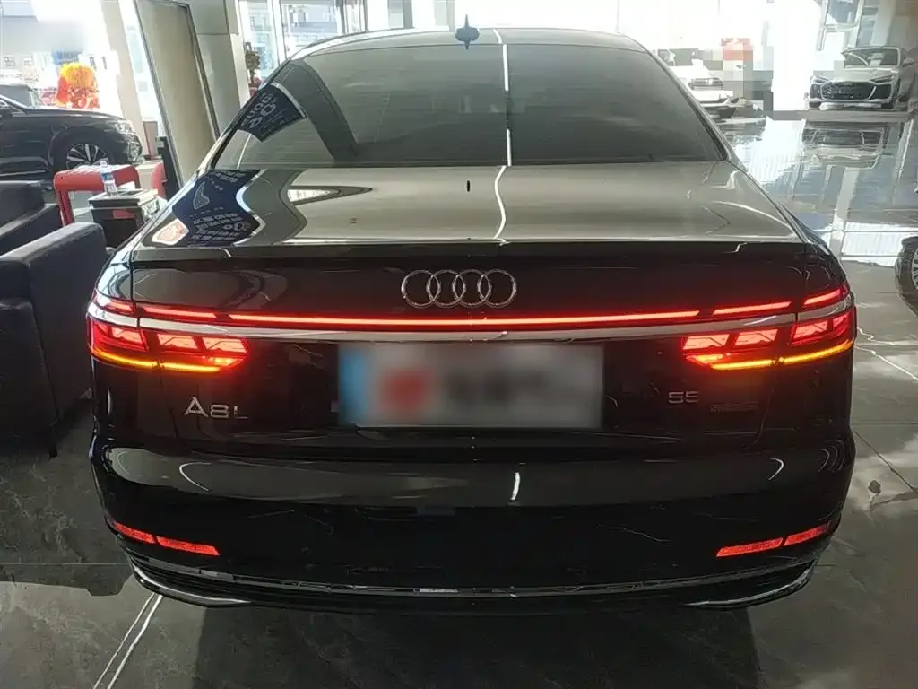 Audi A8 2023 из CN, фото 4