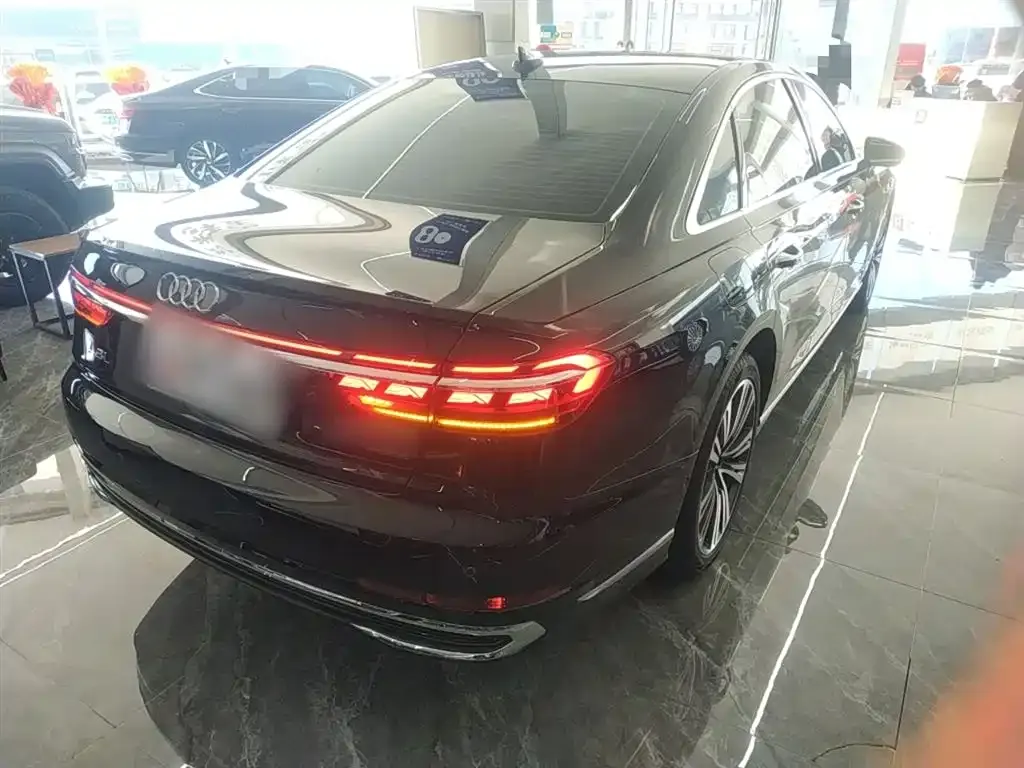Audi A8 2023 из CN, фото 6