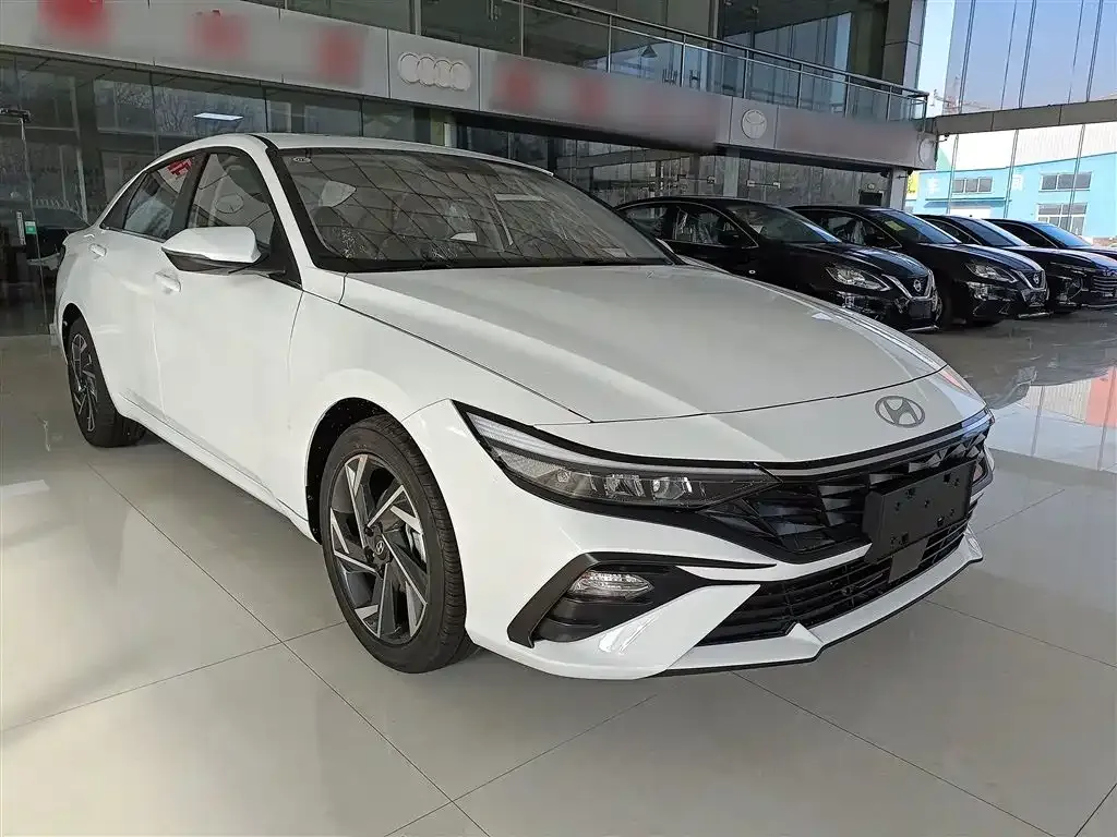 Hyundai Elantra 2025 из CN, фото 8