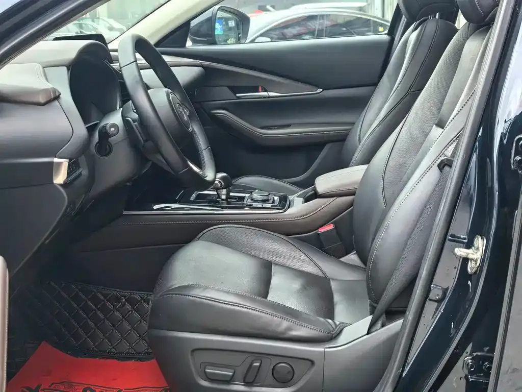 Mazda CX-30 EV 2021 из CN, фото 5