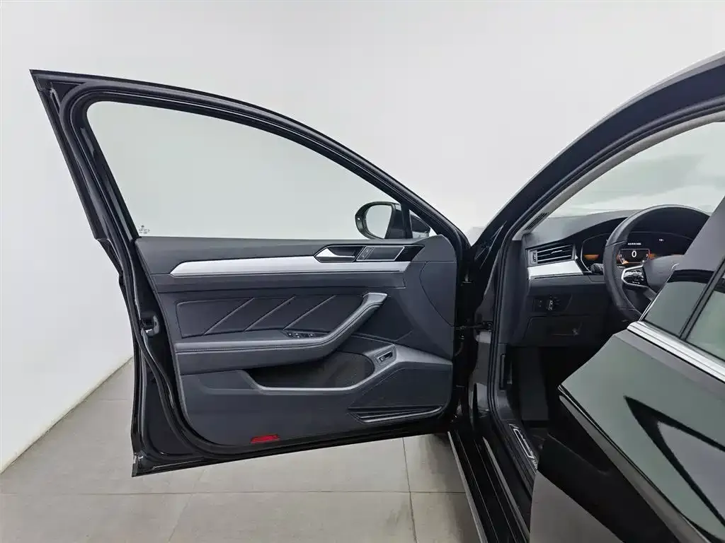 Volkswagen Magotan 2025 из CN, фото 5