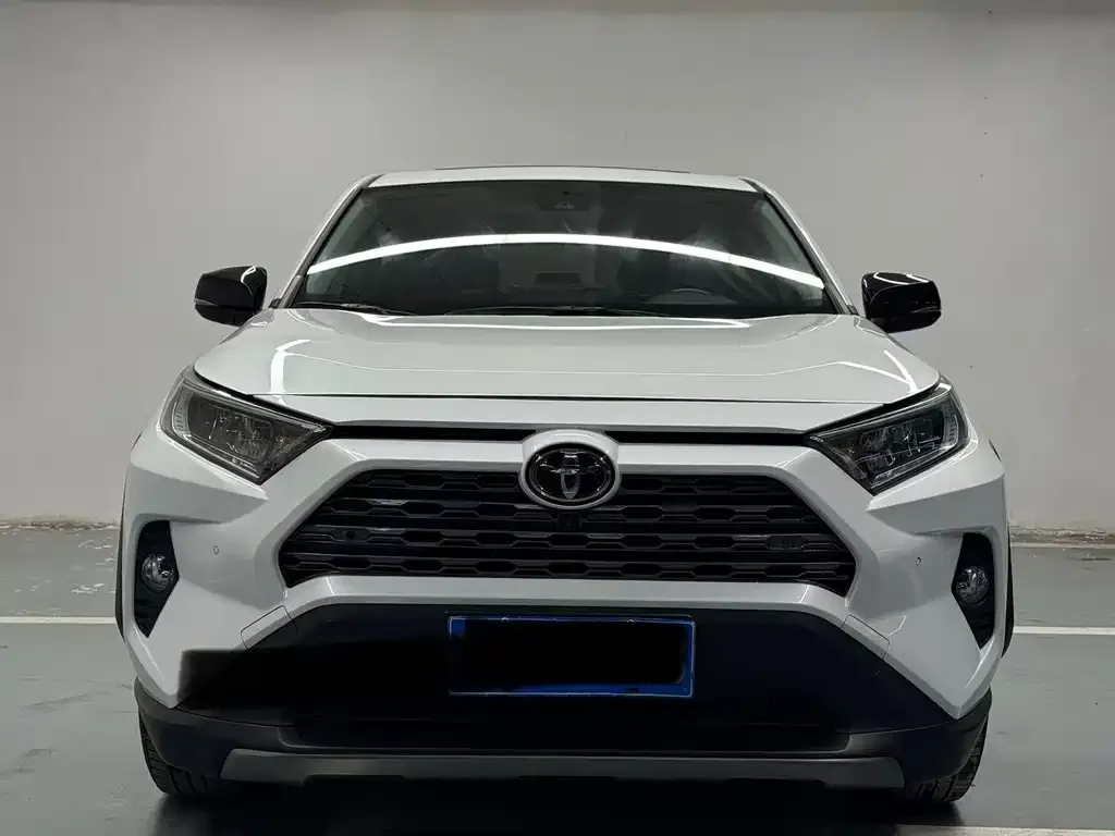 Toyota RAV4 — фото 2