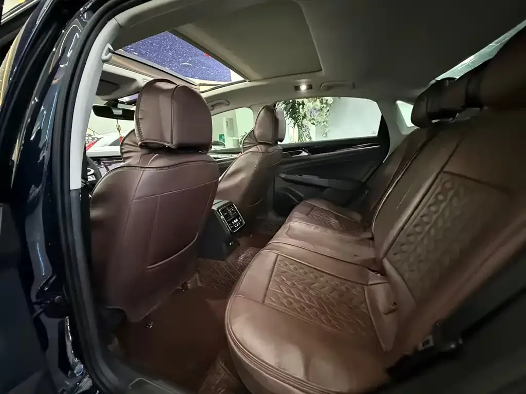 Volkswagen Passat 2025 из CN, фото 2