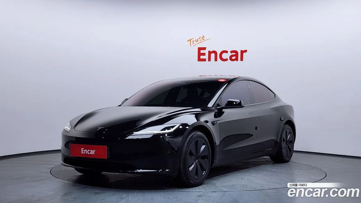 Tesla Model 3 — фото 1