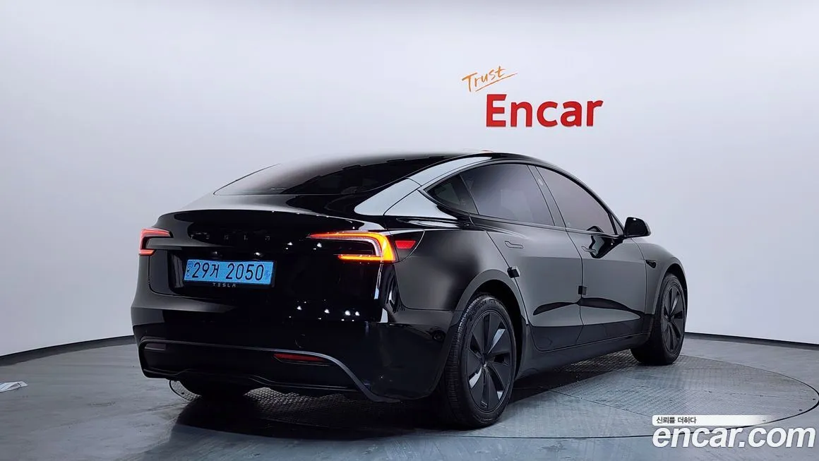 Tesla Model 3 — фото 3