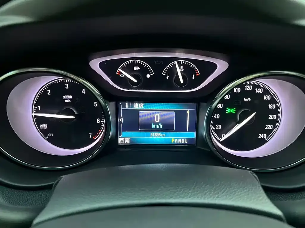 Buick Envision Plus — фото 2