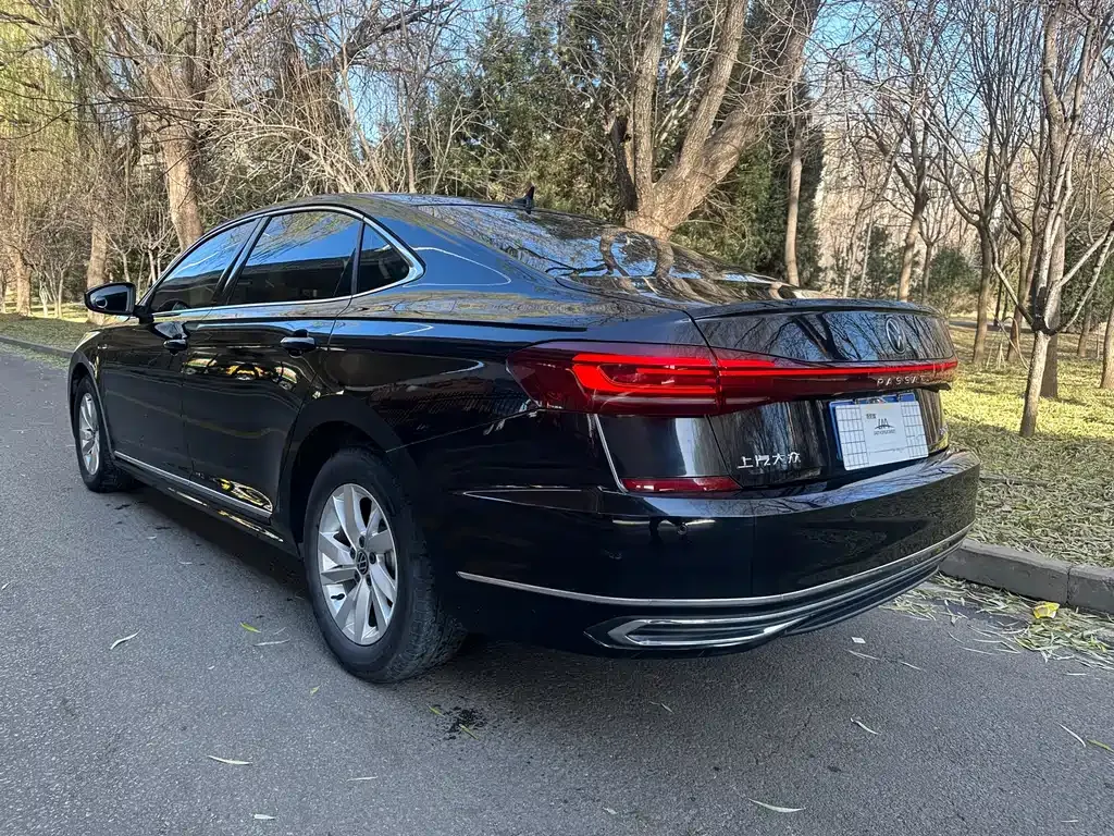 Volkswagen Passat 2023 из CN, фото 7
