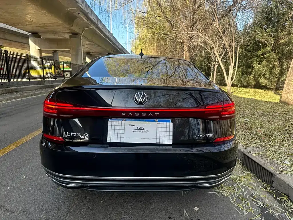 Volkswagen Passat 2023 из CN, фото 8