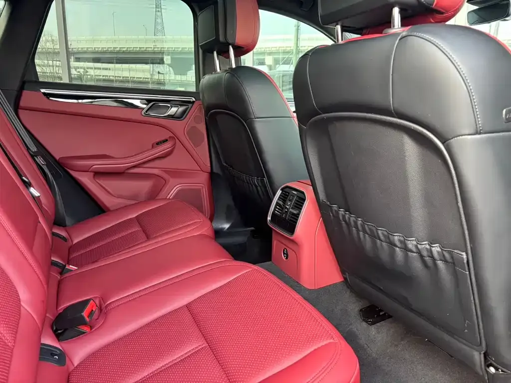 Porsche Macan 2023 из CN, фото 2