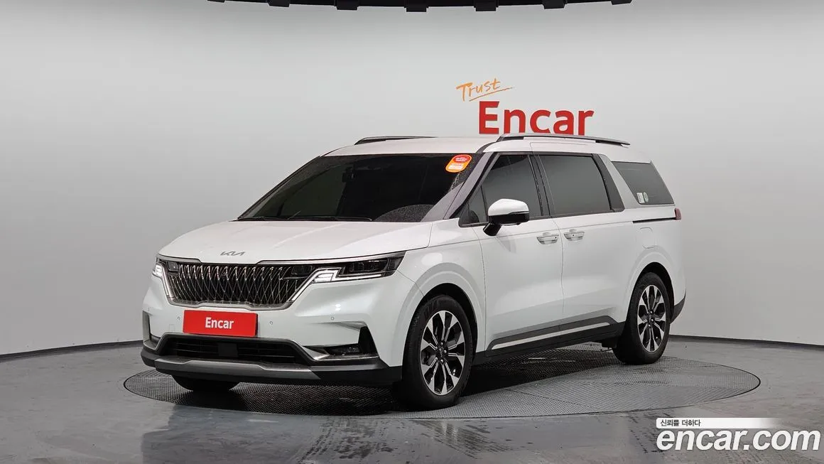 Kia Carnival — фото 1