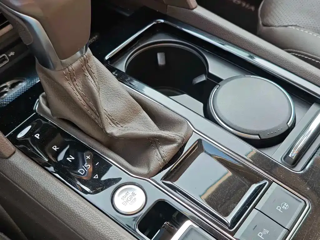 Volkswagen Viloran 2021 из CN, фото 3