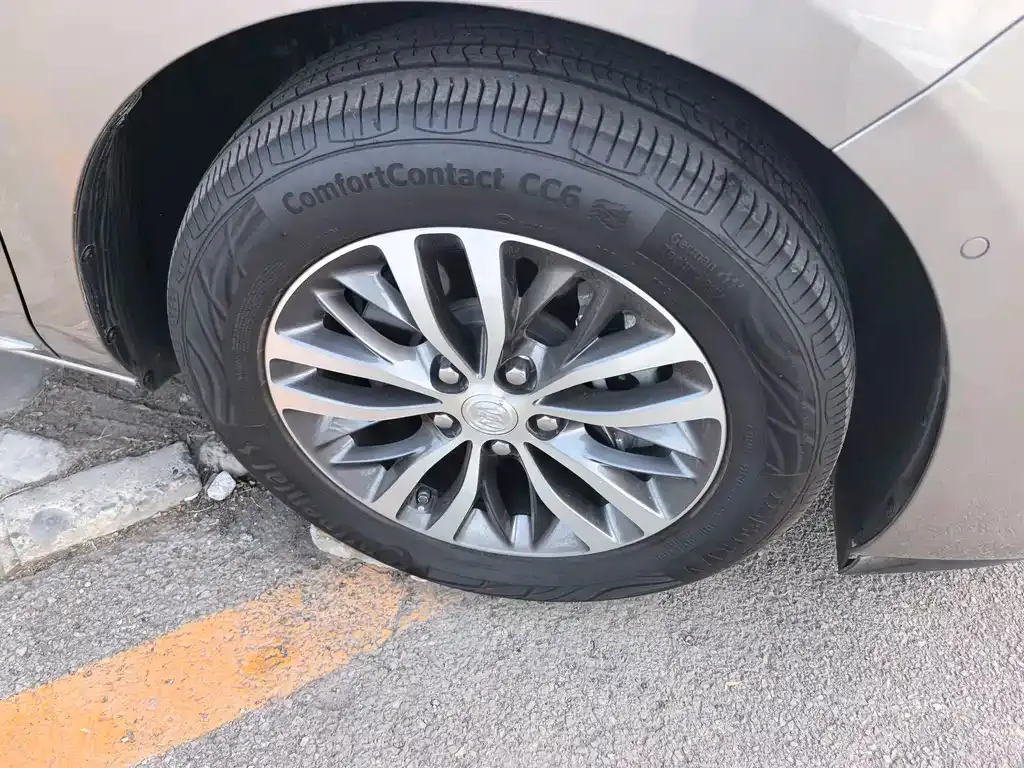 Buick GL8 2023 из CN, фото 10