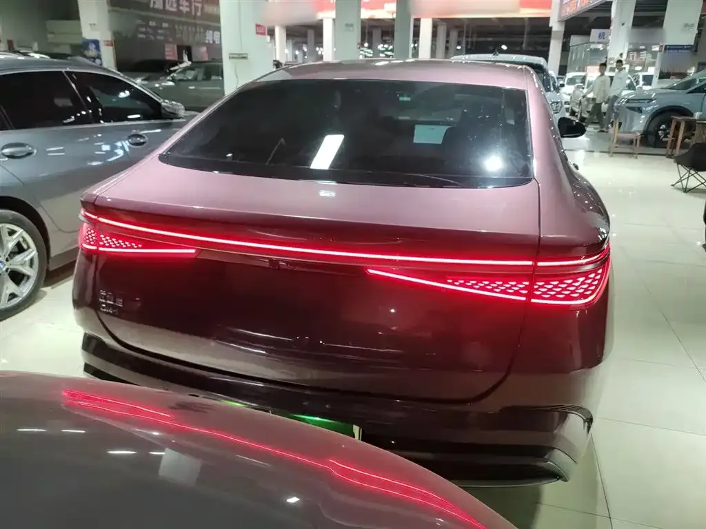 BYD Seal — фото 4