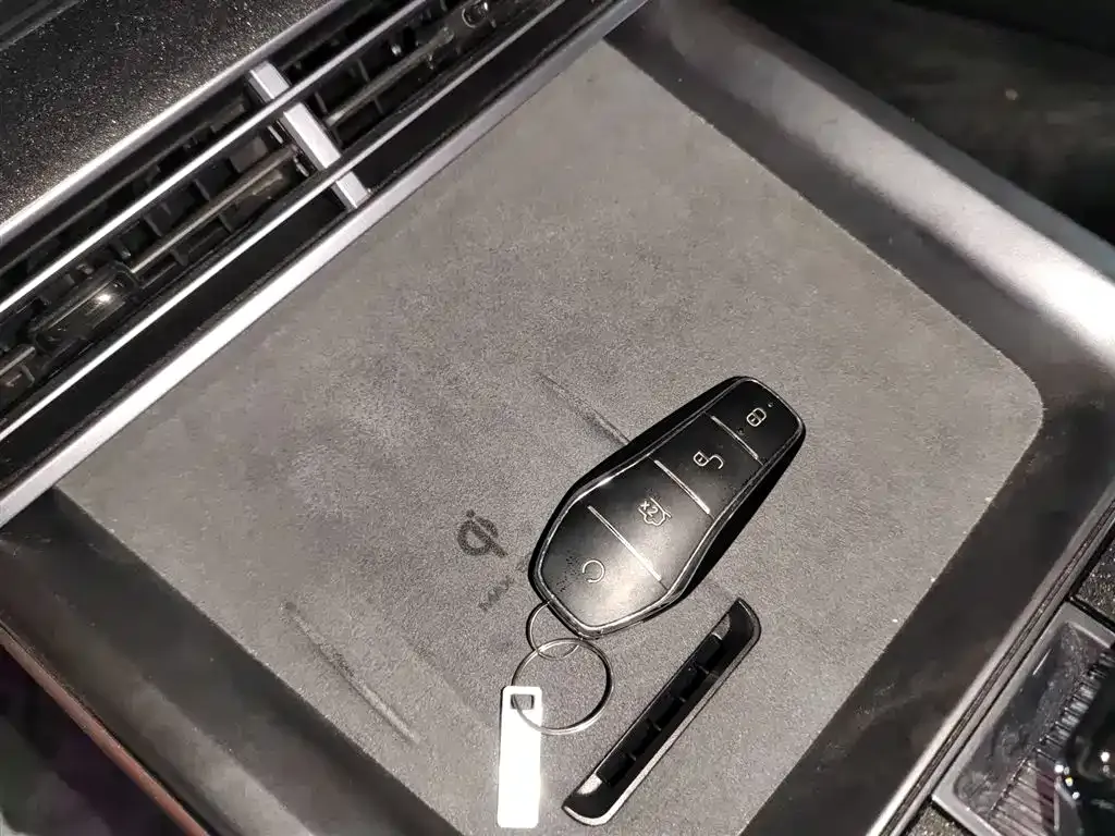 BYD Seal — фото 6