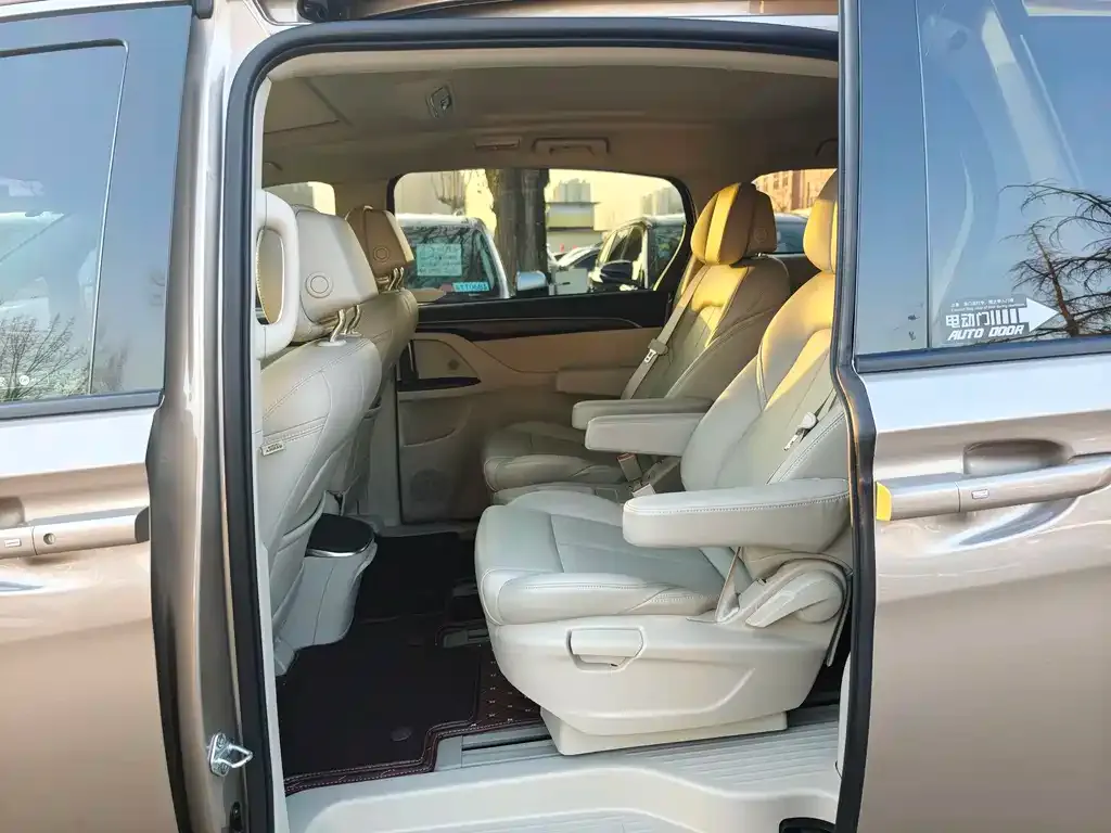 Buick GL8 2024 из CN, фото 6