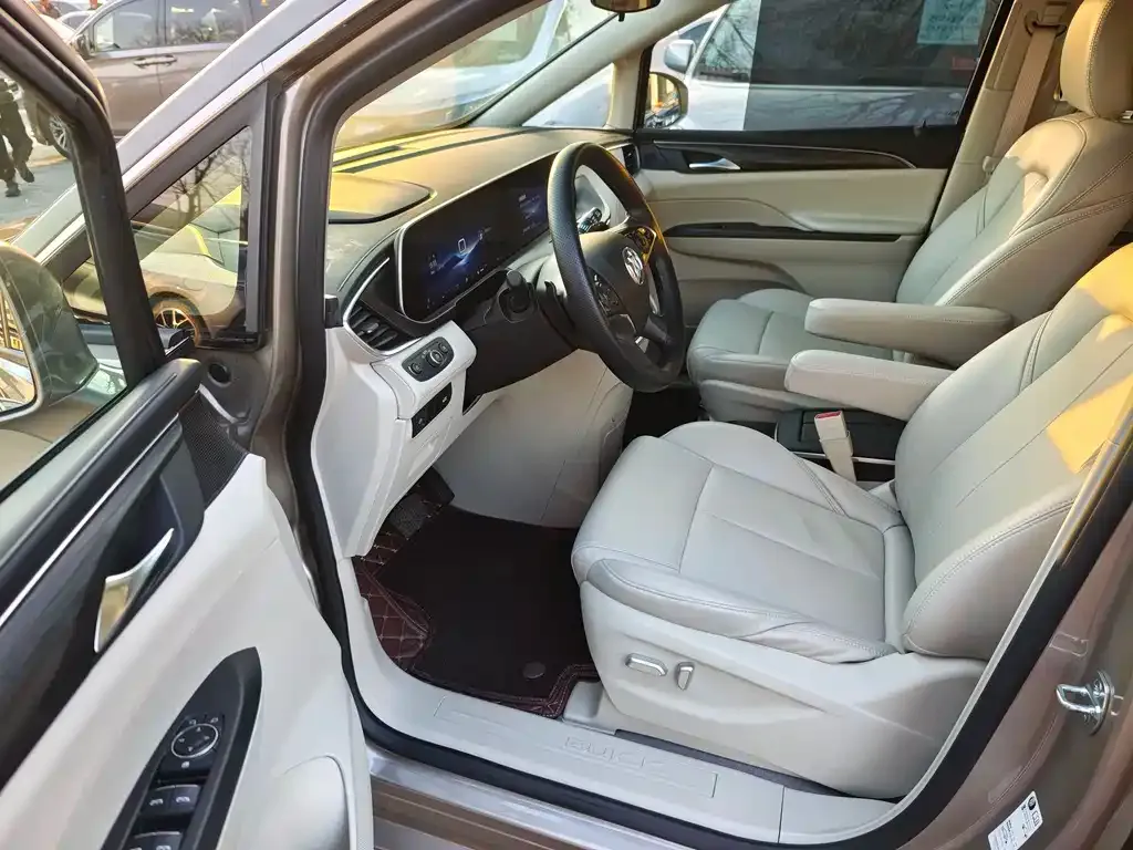 Buick GL8 2024 из CN, фото 3