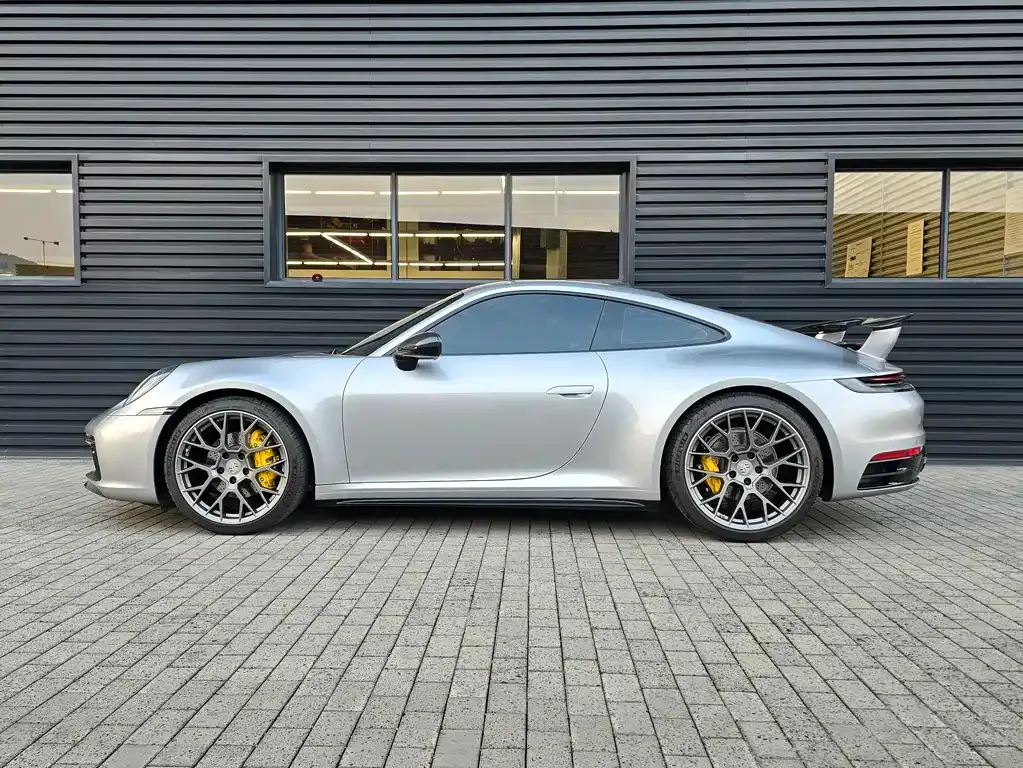 Porsche 911 2025 из CN, фото 7