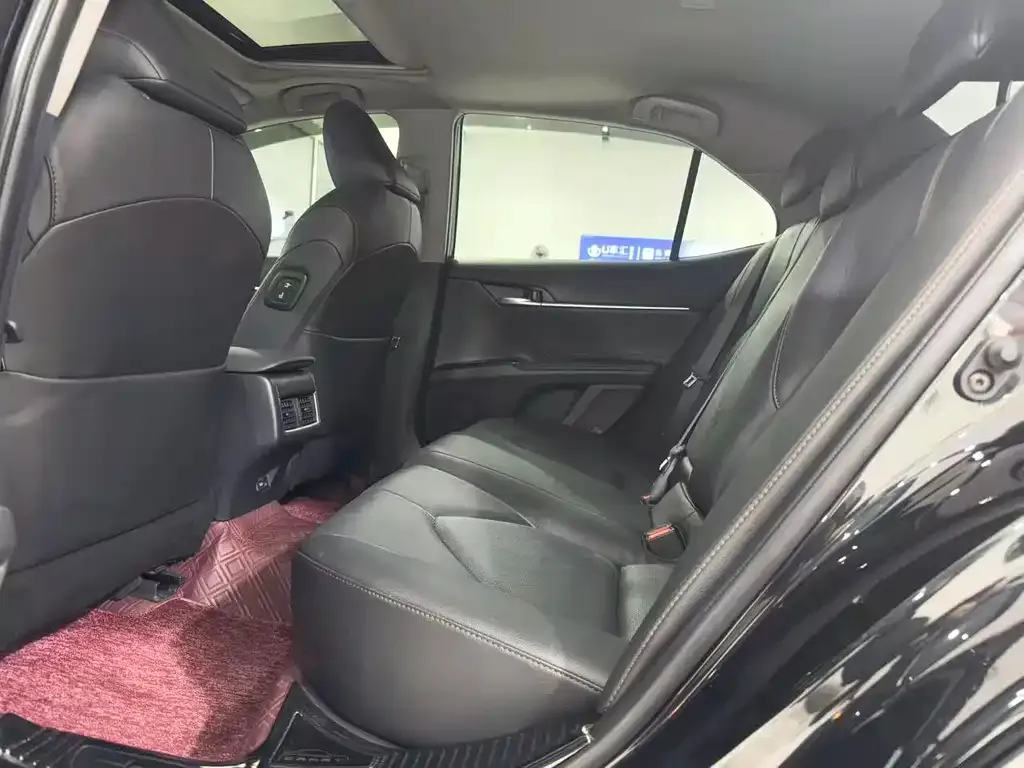 Toyota Camry 2024 из CN, фото 8