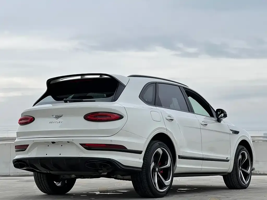 Bentley Bentayga 2022 из CN, фото 2