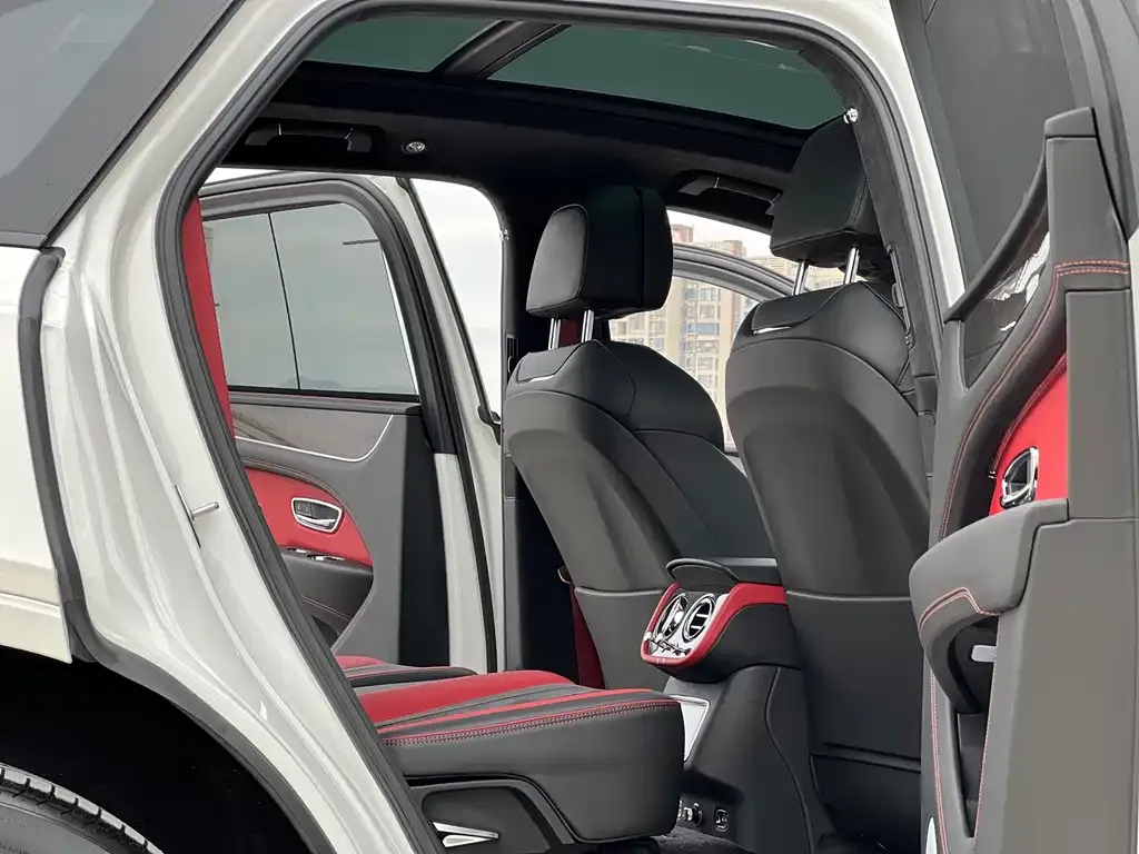 Bentley Bentayga 2022 из CN, фото 7