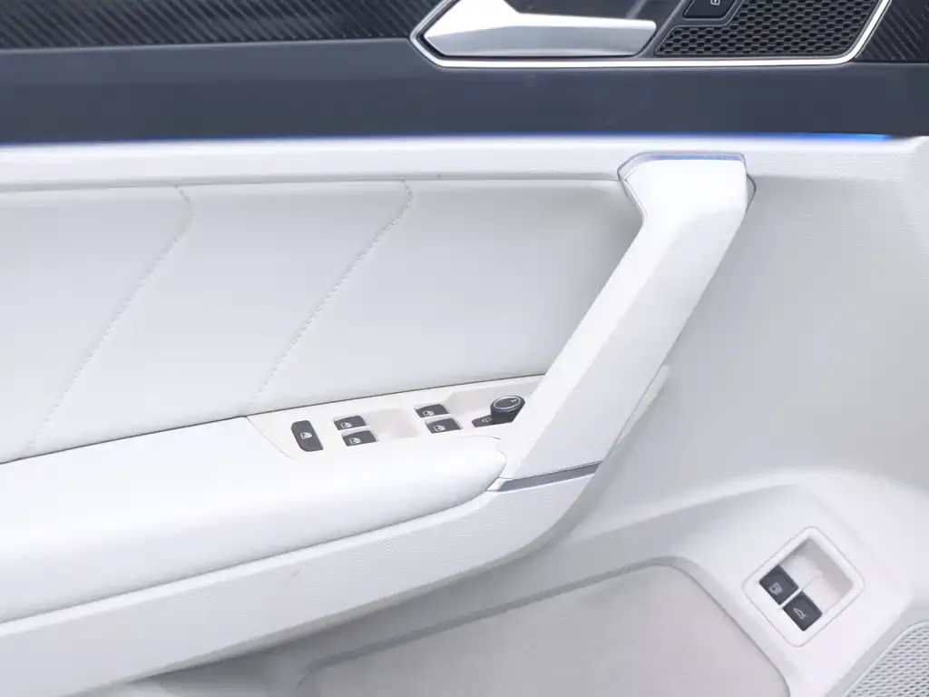 Volkswagen GTE PHEV 2022 из CN, фото 6
