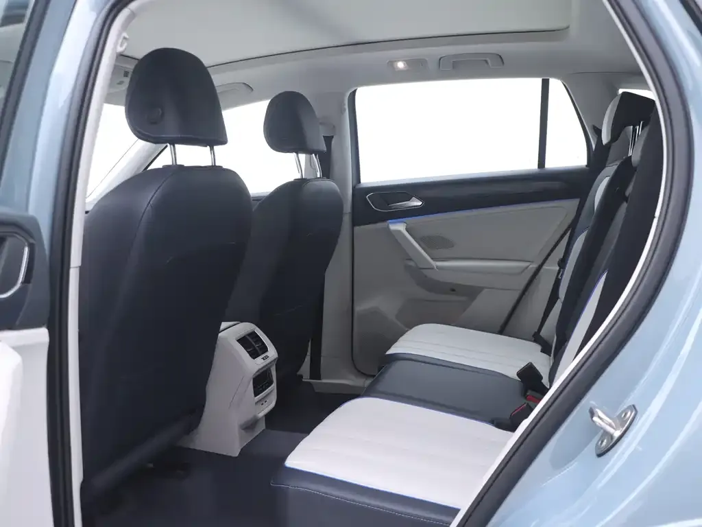 Volkswagen GTE PHEV 2022 из CN, фото 8