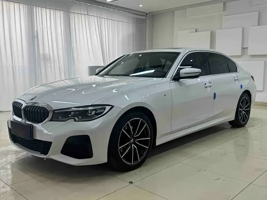 BMW 3 Series 2021 из CN, фото 1
