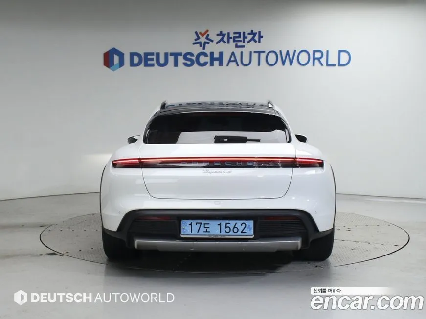 Porsche Taycan 2024 из KR, фото 4