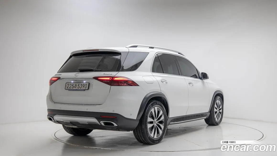 Mercedes-Benz GLE-Class — фото 3