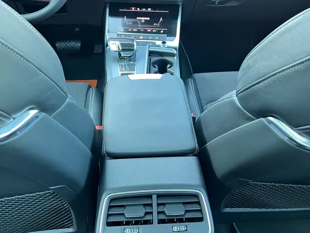 Audi A7L 2025 из CN, фото 7