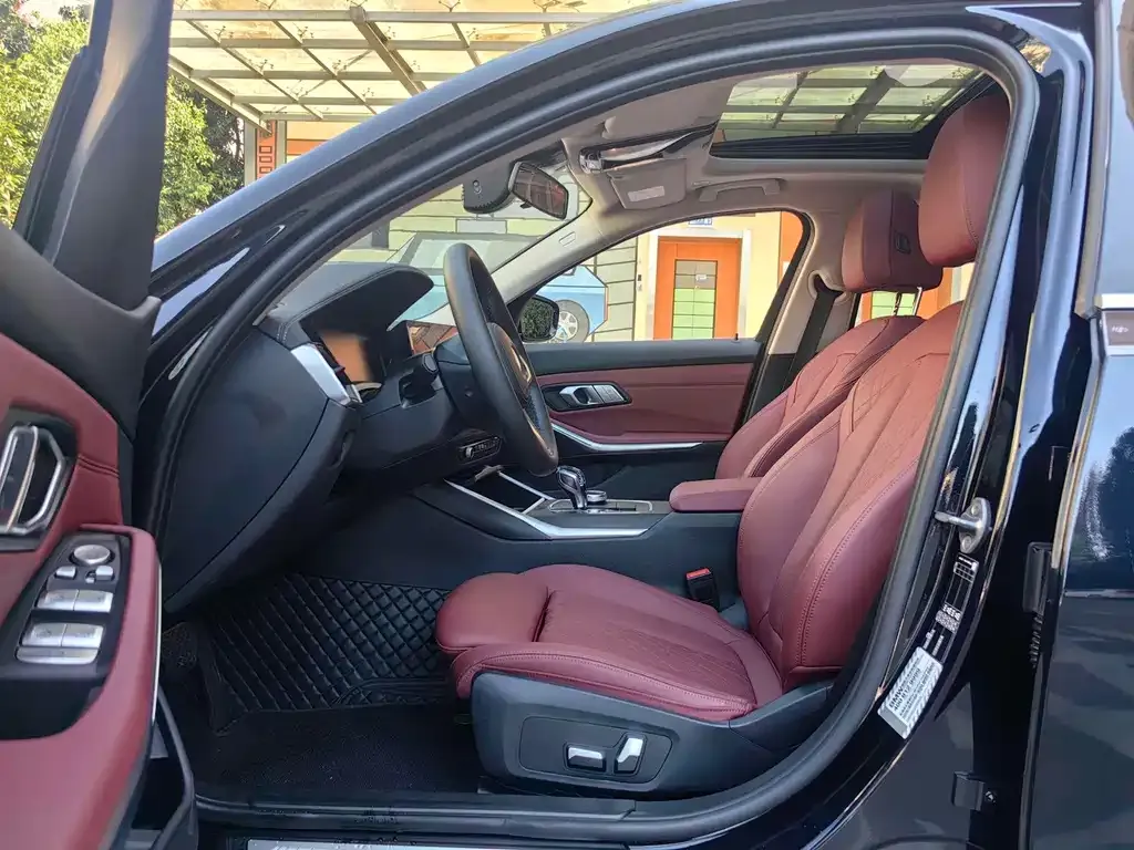 BMW 3 Series 2022 из CN, фото 10