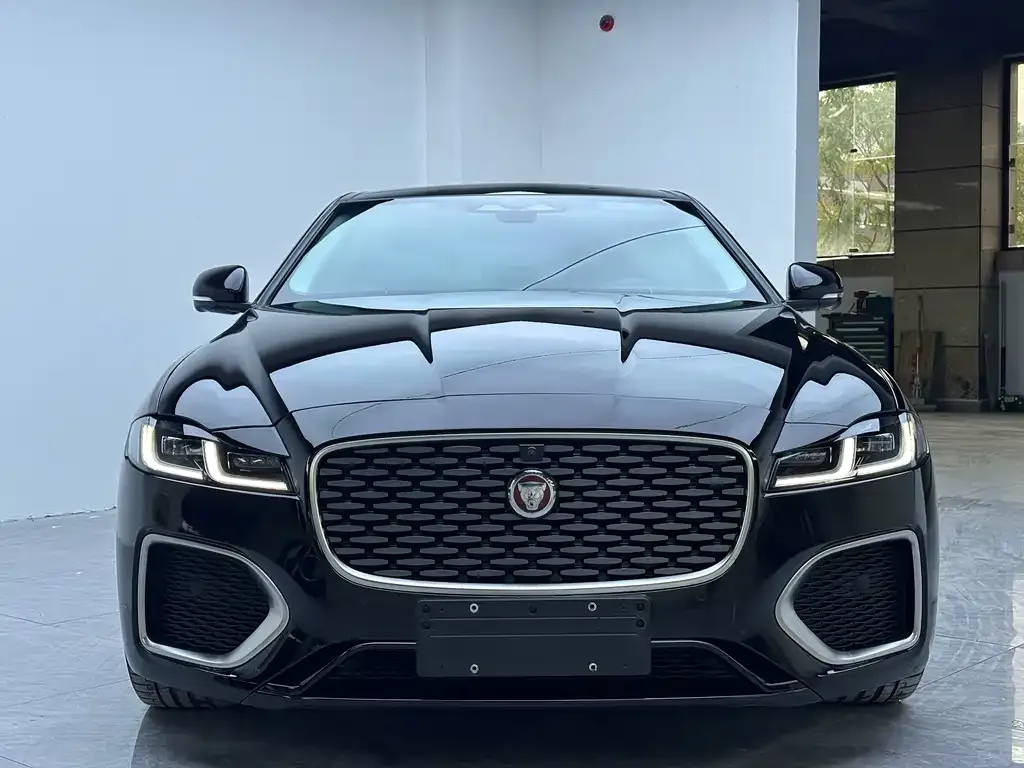 Jaguar XFL — фото 4
