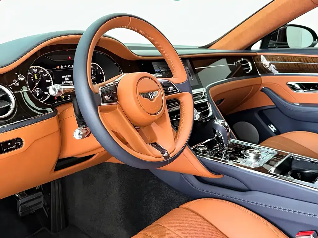 Bentley Flying Spur — фото 8