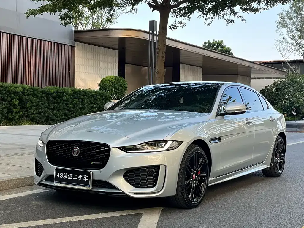 Jaguar XEL — фото 1