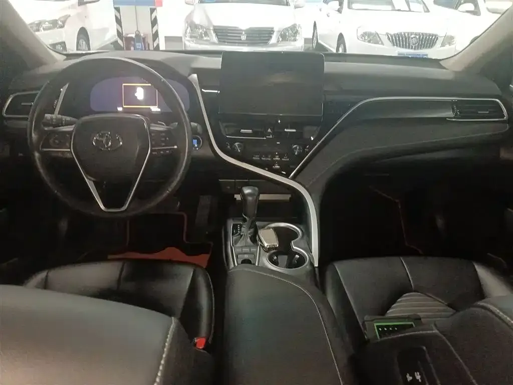 Toyota Camry 2023 из CN, фото 4