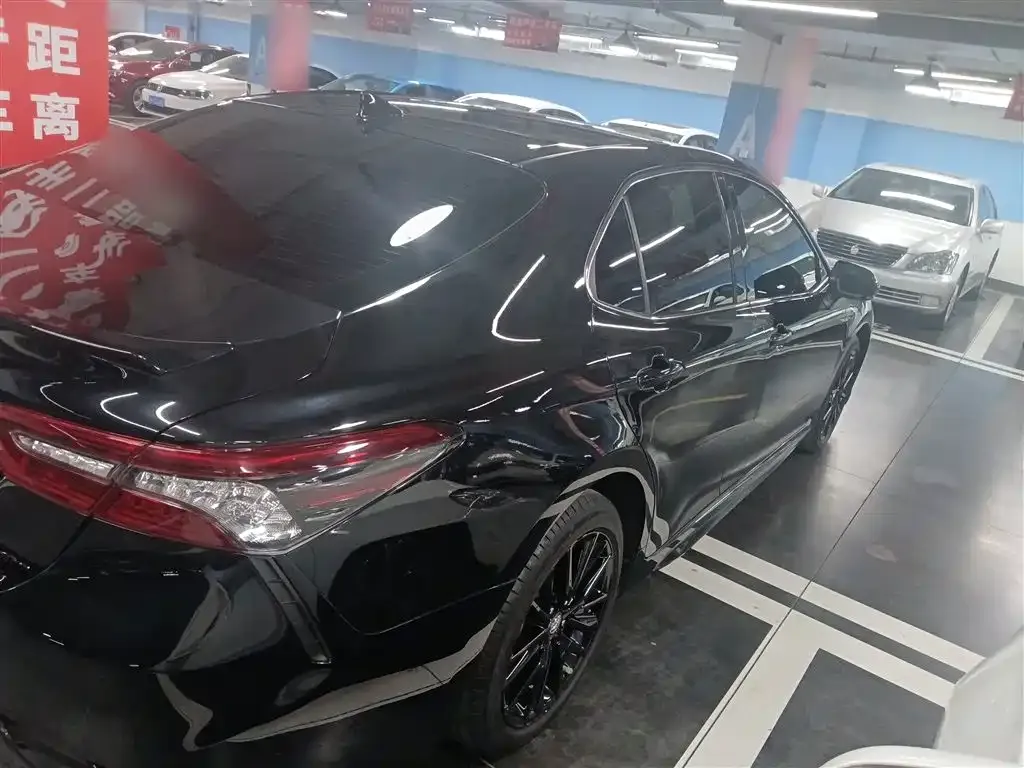 Toyota Camry 2023 из CN, фото 7