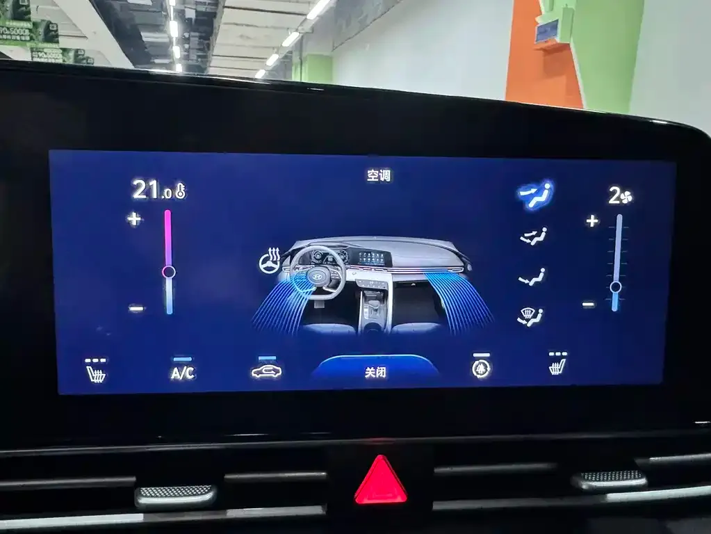 Hyundai Elantra — фото 3