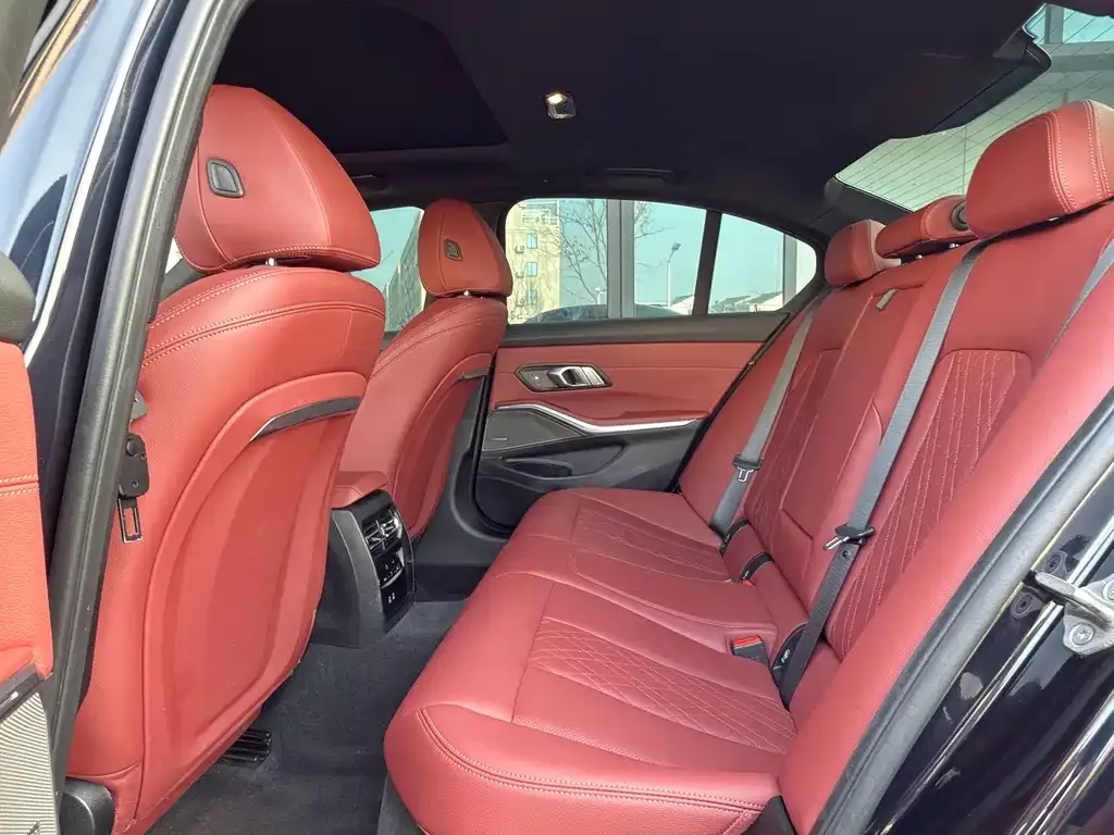 BMW 3 Series 2024 из CN, фото 7