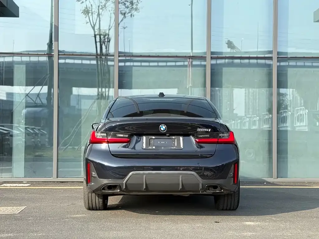 BMW 3 Series 2024 из CN, фото 2