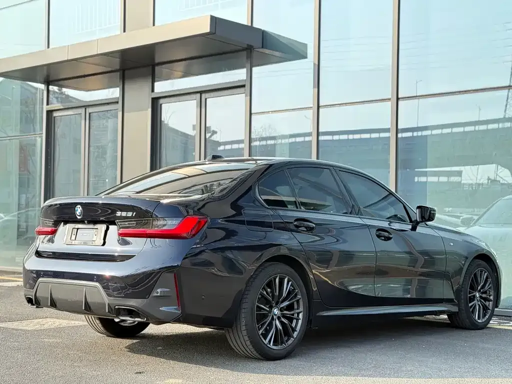 BMW 3 Series 2024 из CN, фото 6