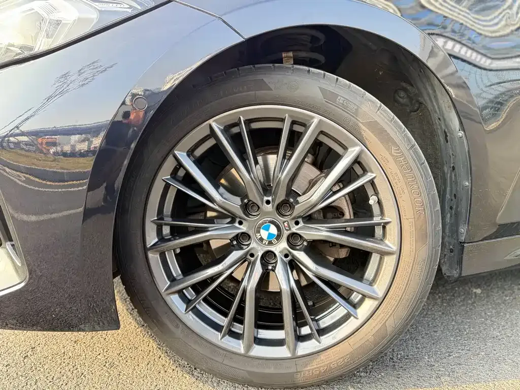 BMW 3 Series 2024 из CN, фото 8