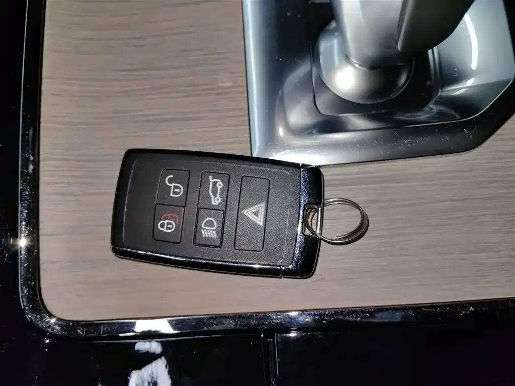 Land Rover Evoque 2022 из CN, фото 9