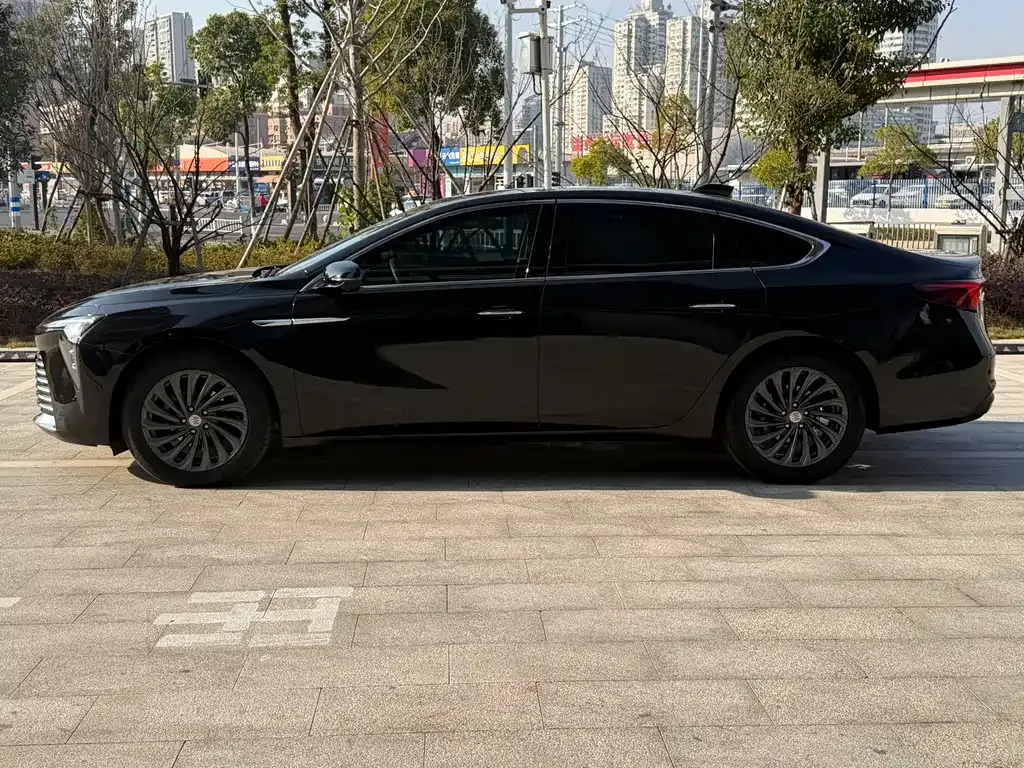 Buick LaCrosse 2025 из CN, фото 4