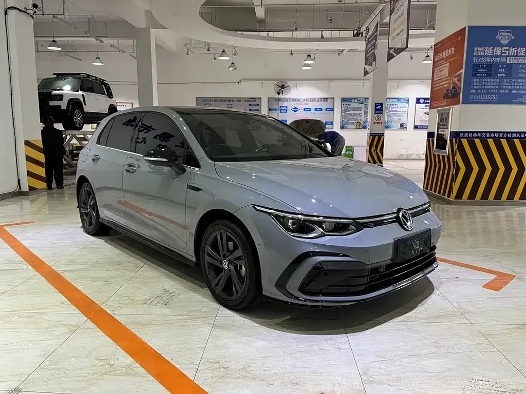 Volkswagen Golf 2023 из CN, фото 9