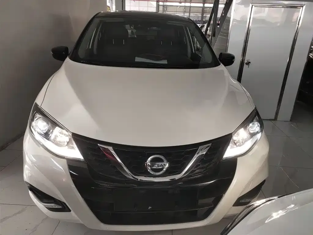 Nissan Tiida 2022 из CN, фото 3
